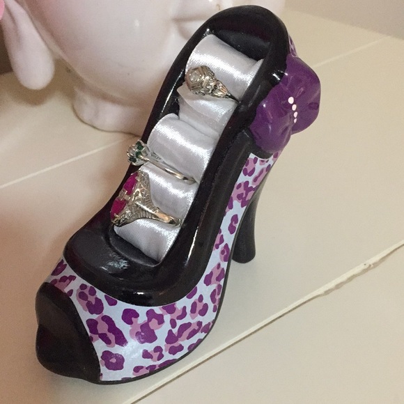 New ring holder leopard print and bow detail - Picture 2 of 7